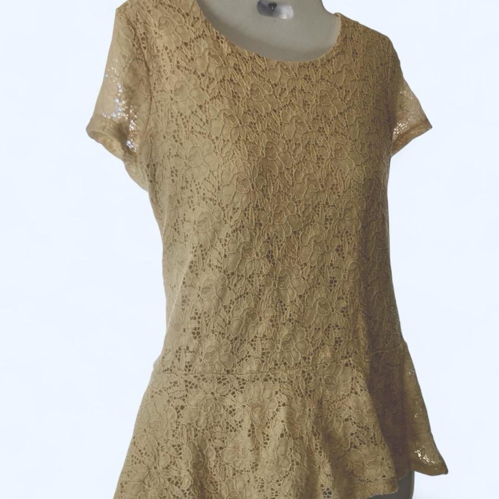 Crean Lace Bobeau Blouse with Ruffle bottom L